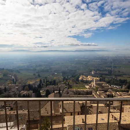 Scappo In Umbria, Casa Vigi * Ассизи
